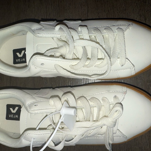 Veja White Sneakers with Gum Sole - Picture 4 of 6